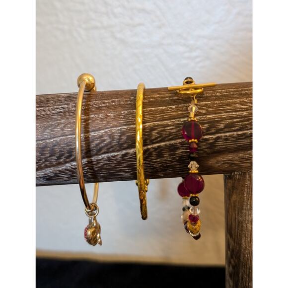 Lot of Gold Tone Cuff/Beaded Bracelets - Picture 1 of 13